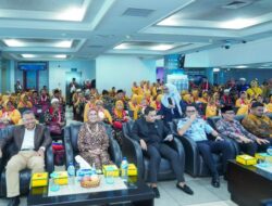 Ketua DPRD Prov. Sumsel Melepas Keberangkatan Jamaah Umroh di Bandara Internasional SMB II Palembang